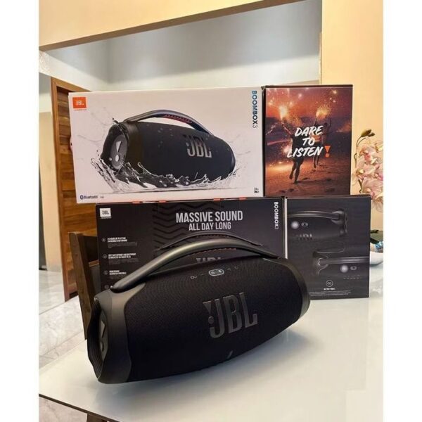 JBL boombox 4